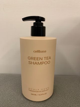 프리마인 더이상 뻣뻣하고 효과없는 탈모샴푸는 NO. 근본부터 케어하는 셀베이스 그린티샴푸(500ml) — 5점을 준 리뷰어가 2023년 2월 올린 사용 사진