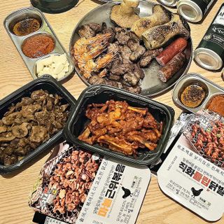 [닭집아들] 직화튤립닭발 & 마늘근위볶음 — 5점을 준 리뷰어가 2023년 10월 올린 사용 사진