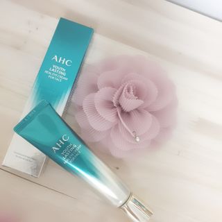 [NEW 탄력유턴 아이크림] AHC 유스 래스팅 리얼 아이크림 포 페이스 — 5점을 준 리뷰어가 2021년 2월 올린 사용 사진