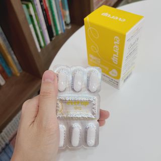 [몸엔용] 에버업 멀티비타민&미네랄, 눈건강 루테인 혈행건강 오메가3, 면역 프로바이오틱스 3종 택1 — 5점을 준 리뷰어가 2022년 4월 올린 사용 사진