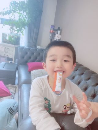 베거스코리아 [콜리케어] 키즈 홍삼콜리 딸기맛 14포 — 5점을 준 리뷰어가 2021년 5월 올린 사용 사진