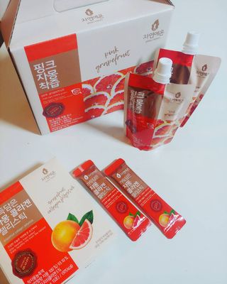 자연에온 핑크 자몽 착즙 100mL 10개입 1BOX +가 득담은 자몽 콜라겐 젤리스틱 1BOX — 5점을 준 리뷰어가 2021년 6월 올린 사용 사진