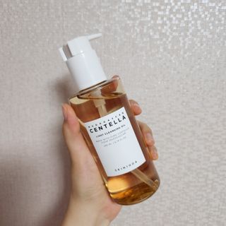 스킨1004 [SKIN1004] 마다가스카르 센텔라 라이트 클렌징 오일 200ml — 5점을 준 리뷰어가 2024년 8월 올린 사용 사진