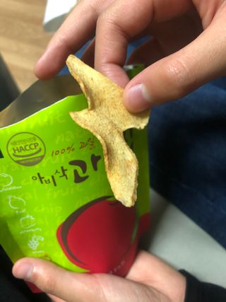 아비삭과일칩 5종 /딸기,사과,배,귤,무화과 5종 — 4점을 준 리뷰어가 2021년 4월 올린 사용 사진
