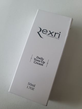 렉스리 데일리 톤업 크림 Rexri Daily Tone Up Cream — 5점을 준 리뷰어가 2022년 10월 올린 사용 사진