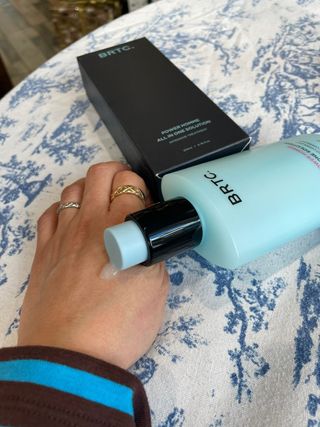 비알티씨 BRTC 파워 옴므 올인원 솔루션 200ml — 5점을 준 리뷰어가 2022년 12월 올린 사용 사진