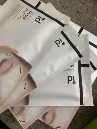 아이디플라코스메틱 아이디 페이스핏 플러스 패치 v2 — 4점을 준 리뷰어가 2020년 12월 올린 사용 사진