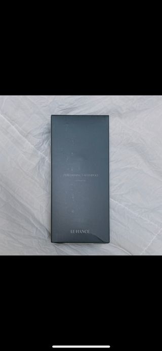 르핸스 퍼포밍 5 샴푸 비반트 포렛/베티버 포그 — 1점을 준 리뷰어가 2023년 2월 올린 사용 사진