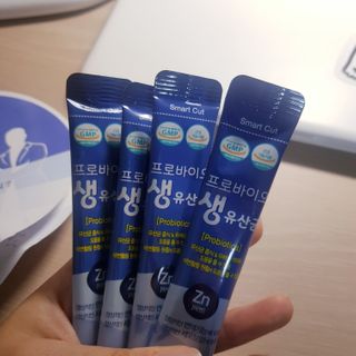 서울약사신협_프로바이오생유산균_2.5G x 100포 — 5점을 준 리뷰어가 2021년 3월 올린 사용 사진