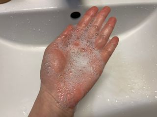프리마인 메이크업과 들뜨는 각질까지 한방에 깐달걀로! 순하기까지한 셀베이스 그린티클렌저(200ml) — 5점을 준 리뷰어가 2023년 5월 올린 사용 사진