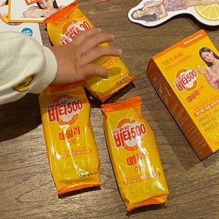 광동생활건강 [제니에디션] 비타500데일리스틱 gift set 60포+제니굿즈 3종+쇼핑백 — 5점을 준 리뷰어가 2021년 11월 올린 사용 사진