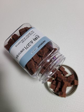 페페로니 진짜 오메가3 연어+소고기 180g+180g — 5점을 준 리뷰어가 2021년 7월 올린 사용 사진