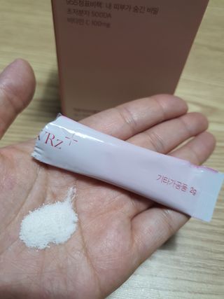 방방곳곳 청수체 콜라겐 — 5점을 준 리뷰어가 2022년 3월 올린 사용 사진