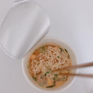 NISSIN 닛신 컵누들  4종 - 씨푸드오리지날, 씨푸드 스파이시, 씨푸드 커리, 씨푸드 XO소스 — 5점을 준 리뷰어가 2022년 5월 올린 사용 사진