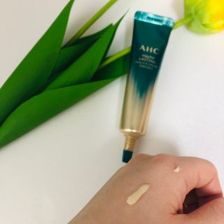 [NEW 탄력유턴 아이크림] AHC 유스 래스팅 리얼 아이크림 포 페이스 — 5점을 준 리뷰어가 2021년 2월 올린 사용 사진