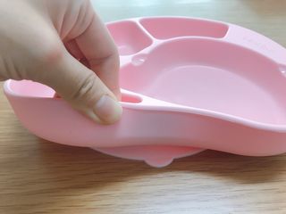 유비맘 캐릭터 실리콘 흡착 식판_색상 랜덤발송 — 5점을 준 리뷰어가 2021년 1월 올린 사용 사진