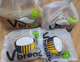 롯데제과 Vbread 포카치아식빵1개 + 미니식빵 1개 + 머핀 2개 세트 — 5점을 준 리뷰어가 2021년 9월 올린 사용 사진