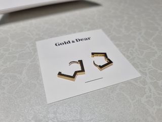 [골드앤디어] 14K 사각 네모 원터치 귀걸이_3color — 4점을 준 리뷰어가 2021년 5월 올린 사용 사진