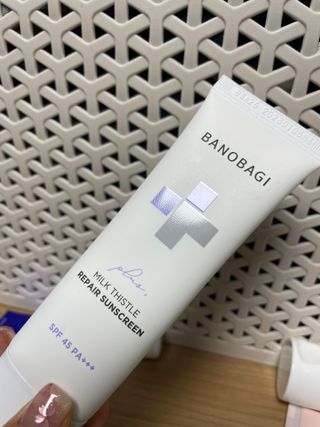 바노바기 코스메틱 바노바기 밀크씨슬 리페어 시카 선스크린 플러스 50ml — 5점을 준 리뷰어가 2023년 4월 올린 사용 사진