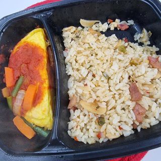 직탁 식단관리 3종 도시락(꼬막 듬뿍 곤드레비빔밥, 알리오올리오 불고기오믈렛, 매콤쭈꾸미 시래기유채밥) — 5점을 준 리뷰어가 2022년 6월 올린 사용 사진