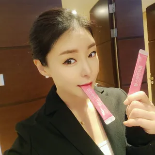 늘20s 콜라겐 부스팅_COLLAGEN BOOSTING — 5점을 준 리뷰어가 2023년 2월 올린 사용 사진