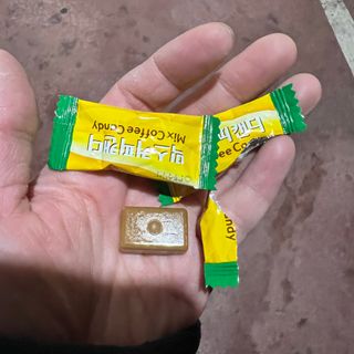 (주) 피치코리아 믹스커피캔디76g x2개입 — 5점을 준 리뷰어가 2022년 11월 올린 사용 사진