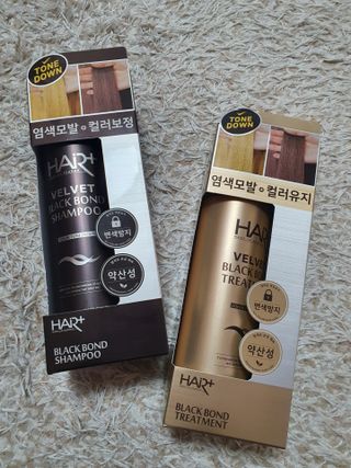 헤어플러스 블랙 컬러본드 샴푸 트리트먼트 300ml — 4점을 준 리뷰어가 2021년 5월 올린 사용 사진
