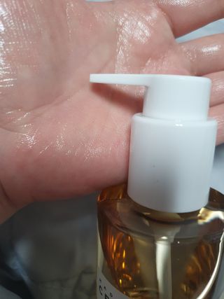 스킨1004 [SKIN1004] 마다가스카르 센텔라 라이트 클렌징 오일 200ml — 5점을 준 리뷰어가 2024년 7월 올린 사용 사진