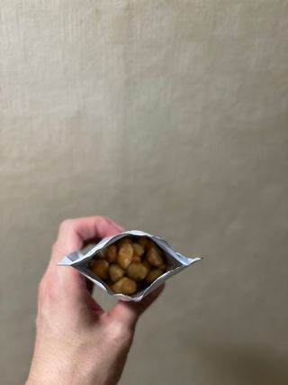 도이퉁 마카다미아 넛 90g  로얄 마카넛 오리지널 쏠트 허니 — 5점을 준 리뷰어가 2021년 9월 올린 사용 사진