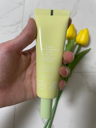 아이레시피 마일드시카 브라이트닝 업 선스크린 SPF50+ PA++++ — 5점을 준 리뷰어가 2023년 6월 올린 사용 사진