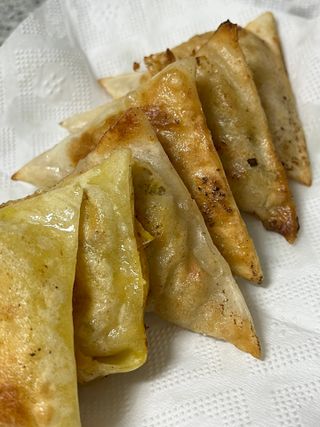 (주)성경순만두 곤약만두.콘치즈만두,삼각당면만두,당면 야끼만두,대구전통 납작만두,떡뽁이 매콤소스,달콤소스 — 3.5점을 준 리뷰어가 2023년 3월 올린 사용 사진