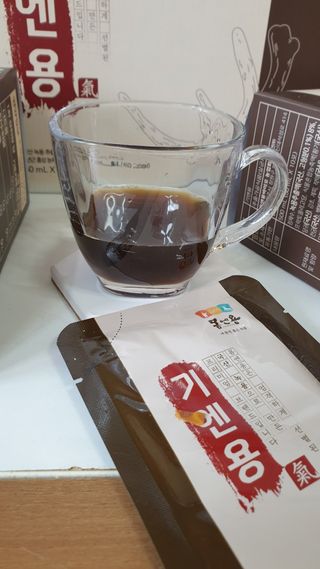 [몸엔용] 무더운 날씨에 국산녹용 기엔용으로 몸보신 50ml x 30포 — 5점을 준 리뷰어가 2021년 6월 올린 사용 사진