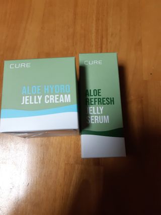 김정문알로에 큐어 큐어 알로에 리프레쉬 젤리 세럼, 큐어 알로에 하이드로 젤리 크림 — 4점을 준 리뷰어가 2021년 2월 올린 사용 사진