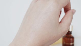 스킨큐어 산다화 비타민c 화이트닝 에센스 30ml — 4.5점을 준 리뷰어가 2023년 7월 올린 사용 사진
