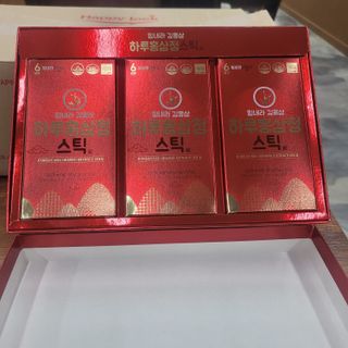 힘내라김홍삼 하루홍삼정스틱 10g x 30포 — 5점을 준 리뷰어가 2021년 4월 올린 사용 사진