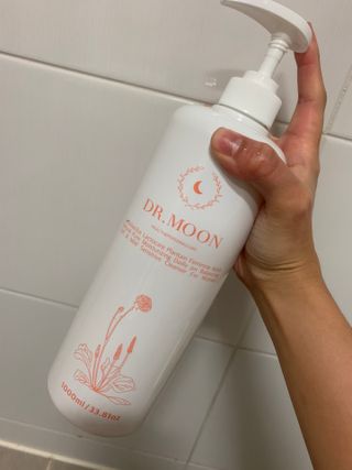 프리[닥터문] 유산균 락토케어 질경초 여성청결제 1000ml (젤타입) — 5점을 준 리뷰어가 2022년 6월 올린 사용 사진