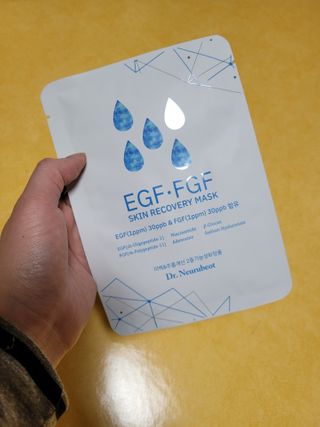 Dr.느루벗 느루벗 EGF FGF 스킨 리커버리 마스크 10장 — 5점을 준 리뷰어가 2021년 3월 올린 사용 사진