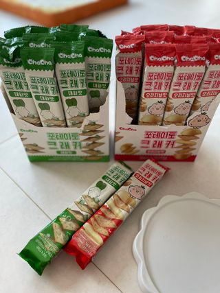 유앤아이트레이드 릴스  [챠챠] 포테이토 크래커 (오리지널맛, 대파맛) 51g x 12입, 각 1case — 5점을 준 리뷰어가 2025년 2월 올린 사용 사진