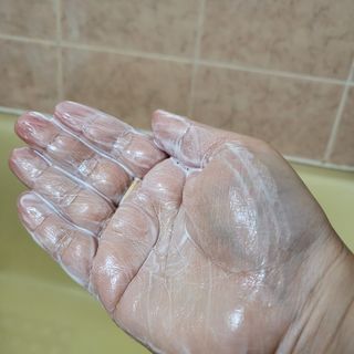 틱톡 [후르디아] 올리브영 아로마 비건 바디워시1종+바디로션1종 (그리너리) — 5점을 준 리뷰어가 2022년 12월 올린 사용 사진