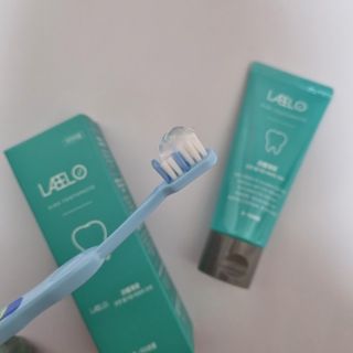 치과에서 쓰는 치약 _ 라벨제로 저불소 꼬마, 키즈, 유아, 베이비, 주니어 안전한 어린이치약 — 4.5점을 준 리뷰어가 2022년 11월 올린 사용 사진
