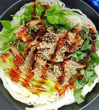 팔도비빔장 시그니처 380g 2개 — 5점을 준 리뷰어가 2022년 2월 올린 사용 사진