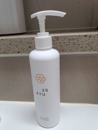AYU25[아유트웬티파이브]피부 진정, 보습 와일즈 로즈 핸드워시 — 5점을 준 리뷰어가 2021년 3월 올린 사용 사진