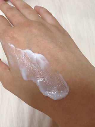 [카프리나]프레쉬 산양밀크 어메이징 바디로션 350ml (시어버터 향) — 5점을 준 리뷰어가 2023년 6월 올린 사용 사진