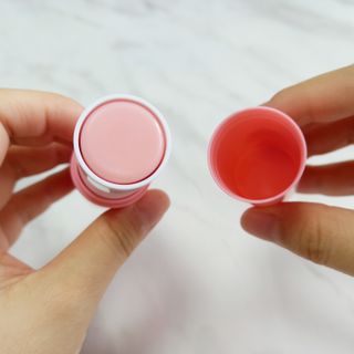 스킨큐어 산다화 카멜리아 안티 링클 멀티밤 — 5점을 준 리뷰어가 2022년 4월 올린 사용 사진