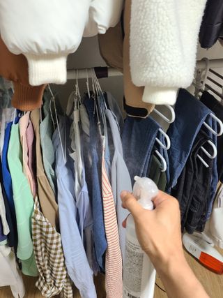 브이쉴드 살균 스프레이 300ml — 5점을 준 리뷰어가 2021년 7월 올린 사용 사진