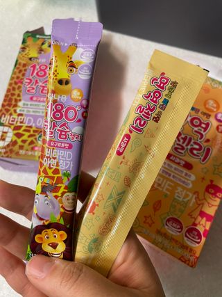다나음 180도 칼슘젤리+아연면역젤리 — 2.5점을 준 리뷰어가 2022년 1월 올린 사용 사진