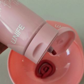 [유니프] 헤어 샤이니 핑크 컬러 트리트먼트240g — 4점을 준 리뷰어가 2023년 11월 올린 사용 사진