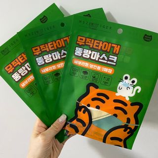 [숨그림]  덴탈마스크 짱구 우리아이 그리고 내가 쓰는 믿을수있는 케릭터 마스크  16종 — 5점을 준 리뷰어가 2021년 11월 올린 사용 사진