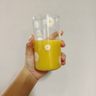 BLENDY'S 핑크 스무디+블론디 스무디 — 5점을 준 리뷰어가 2021년 11월 올린 사용 사진