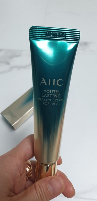 [NEW 탄력유턴 아이크림] AHC 유스 래스팅 리얼 아이크림 포 페이스 — 5점을 준 리뷰어가 2021년 3월 올린 사용 사진